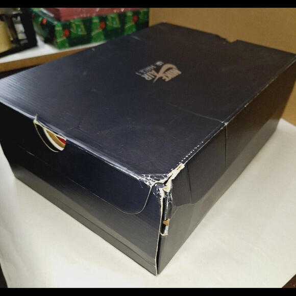 Nike Air Force 1 Low 07 LV8 1 Triple Red Mens 10.5 Sneakers - Picture 9 of 15